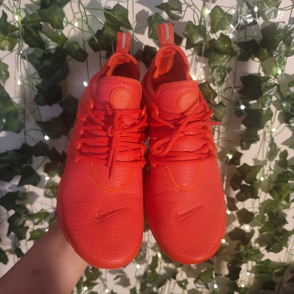 💎Nike Red Women's Presto💎 - Picture 3 of 8